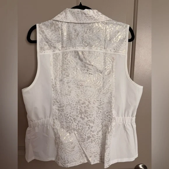 Chicos Zenergy white & metallic gold pattern golf vest lightweight sz 2 (12-14) - Picture 10 of 10